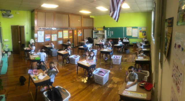 slswhitestone's tweet photo. Second grade’s first day of school! https://t.co/2Fr9BTOgWQ