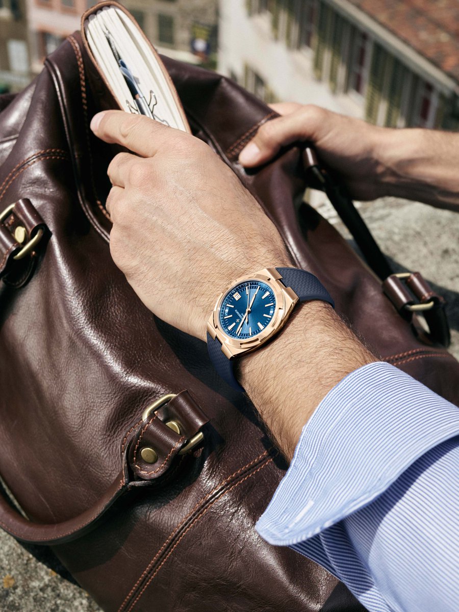 cotedesmontres's tweet photo. #Vacheron #Constantin #Overseas #Automatique - La quintessence de lâĂ©lĂ©gance sportive sâhabille dâor rose
@Vacheron1755 #OrRose #CadranBleu
https://t.co/LI7SgDgleP https://t.co/2HZbMKfskj