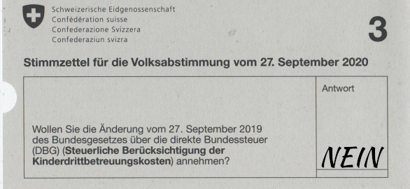 parat_schweiz's tweet photo. Ein #Kinderabzug, welcher der Mehrheit der Kinder und Eltern keinen Rappen bringt ist #Bschiss. Wir sagen NEIN zum #Steuergeschenk. #Abst20 https://t.co/g0xS3fv5sH