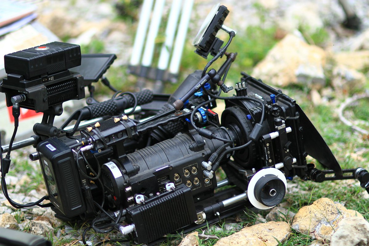 hbk_mp's tweet photo. Did you know?
Early cameras filmed at 16 frames per second?And modern day cameras film at 25 frames per seconds.

Le saviez-vous ?
Les premières caméras filmaient à 16 images par seconde... Et les caméras modernes filment à 25 images par seconde.
📷: Pixabay
#HBKMotionPictures https://t.co/NiBSDvoozp