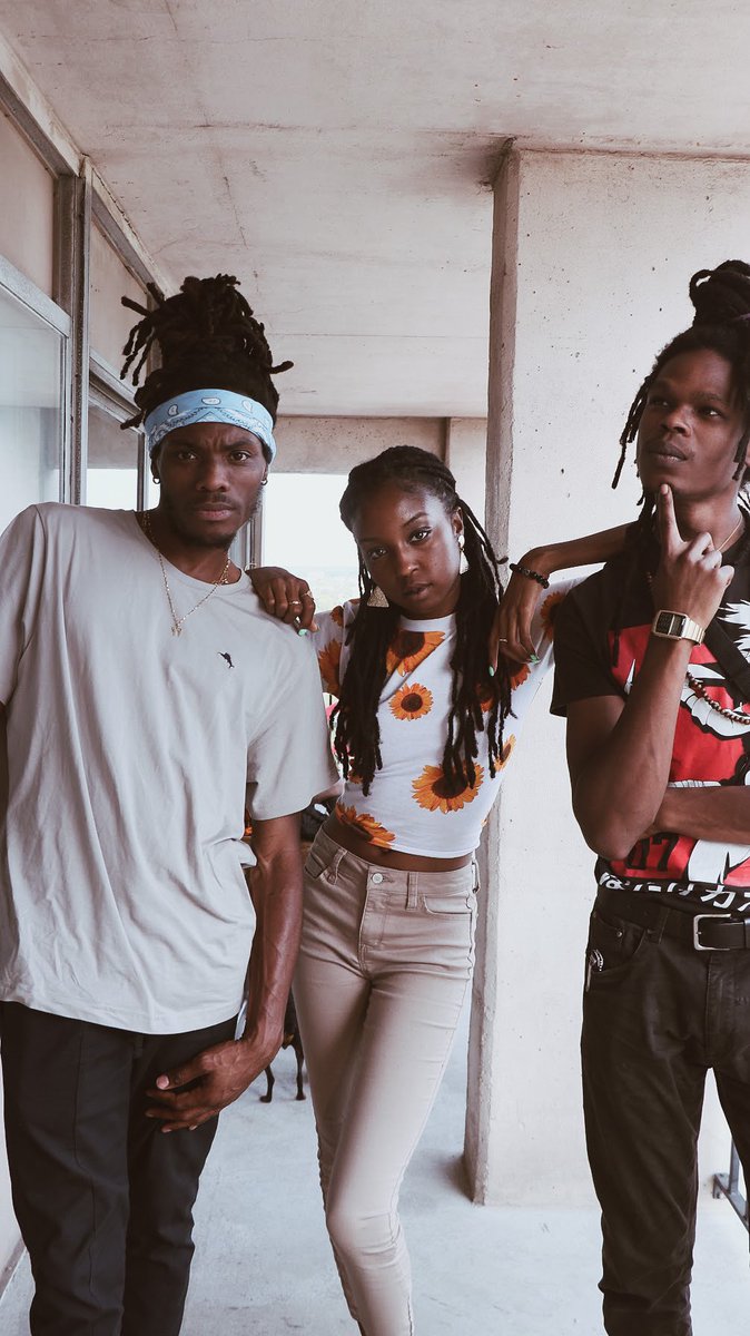 roots21Lion's tweet photo. The squad! @IamKazayah @_GeneralSpazz_ photo taken by @taipayn3 #FreeNatives #ForgottenTribe #DoveMuzik #JoyToIanI a available everywhere๐ฑ https://t.co/bO6hjgljdI