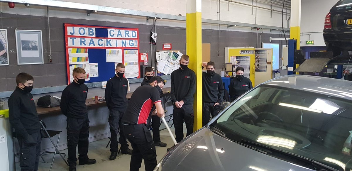 Workforceonline's tweet photo. Welcome to our first group of new Motor Vehicle students who are getting the opportunity to sample the Workshop 
under the expertise of Tutor Niall! First day on hopefully will be a very successful career in Motor Vehicle for our students! We have no doubt you #madetherightchoice https://t.co/QKSJpFqYf3