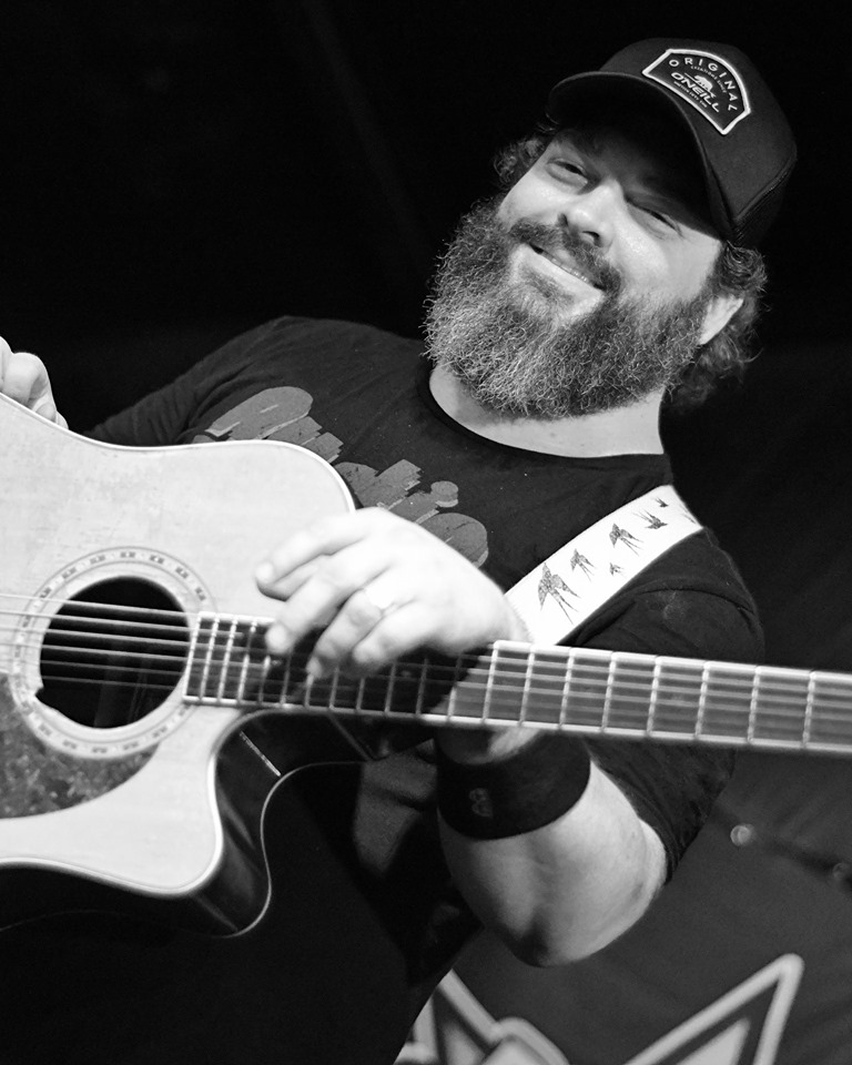 Interview between Country Music Explosion Magazine(<a href="/CM_Explosion101/">Josh</a>  and Dave Fenley(<a href="/davefenley/">Dave Fenley</a> 

facebook.com/CountryMusicEx…