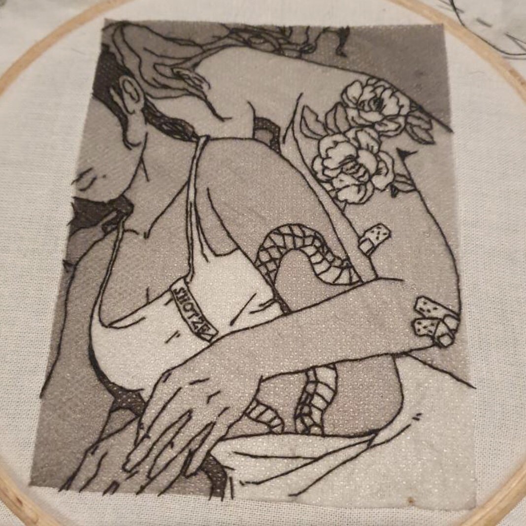 I wanted to share this embroidery version violets.embroidery (IG) did of my artwork, GARDEN. 

Here's their original post for it: https://t.co/lxXuFqmpDg 