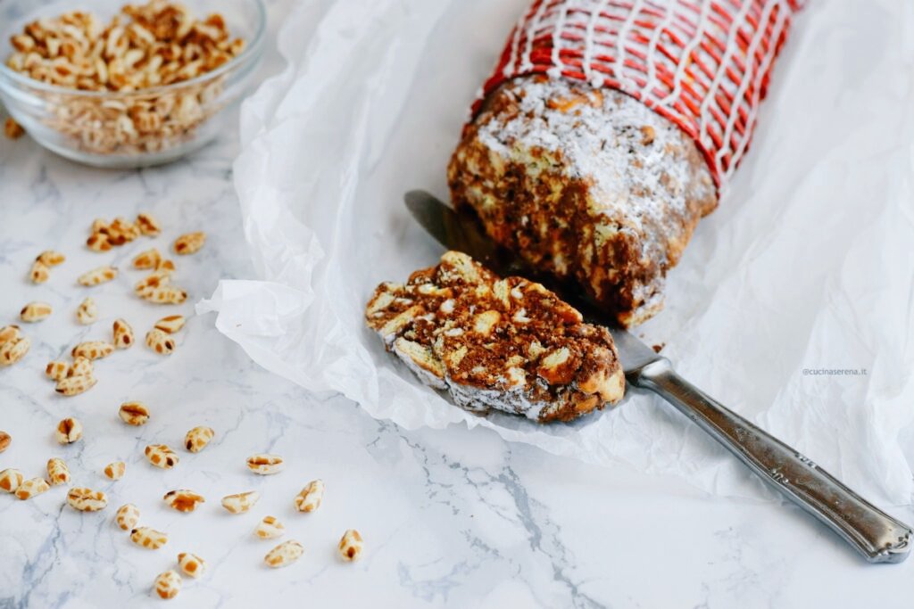 SALAME DOLCE ALLA CREMA DI NOCCIOLE BIANCA E FARRO SOFFIATO SENZA UOVA
cucinaserena.it/2020/09/salame…
Solo cinque ingredienti, senza uova senza cottura. Una ricetta super golosa alla portata di tutti
📌Pin &amp; try the recipe
#cucinaserena #ricettefacili 
Supplied by <a href="/RigonidiAsiago/">Rigoni di Asiago</a>