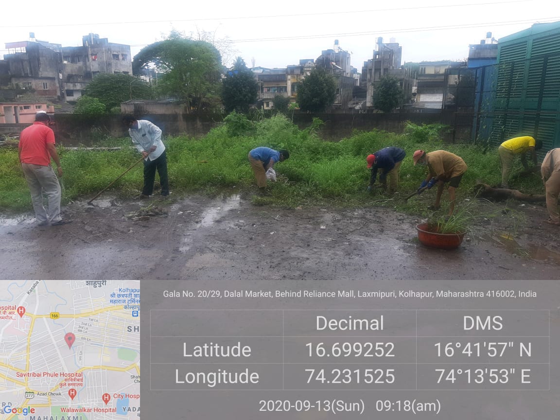 KmcKolhapur's tweet photo. Behind of reliance mall 72th Sunday swachtha mohim done by Kolhapur Municipal Corporation https://t.co/6eMkI46cBm