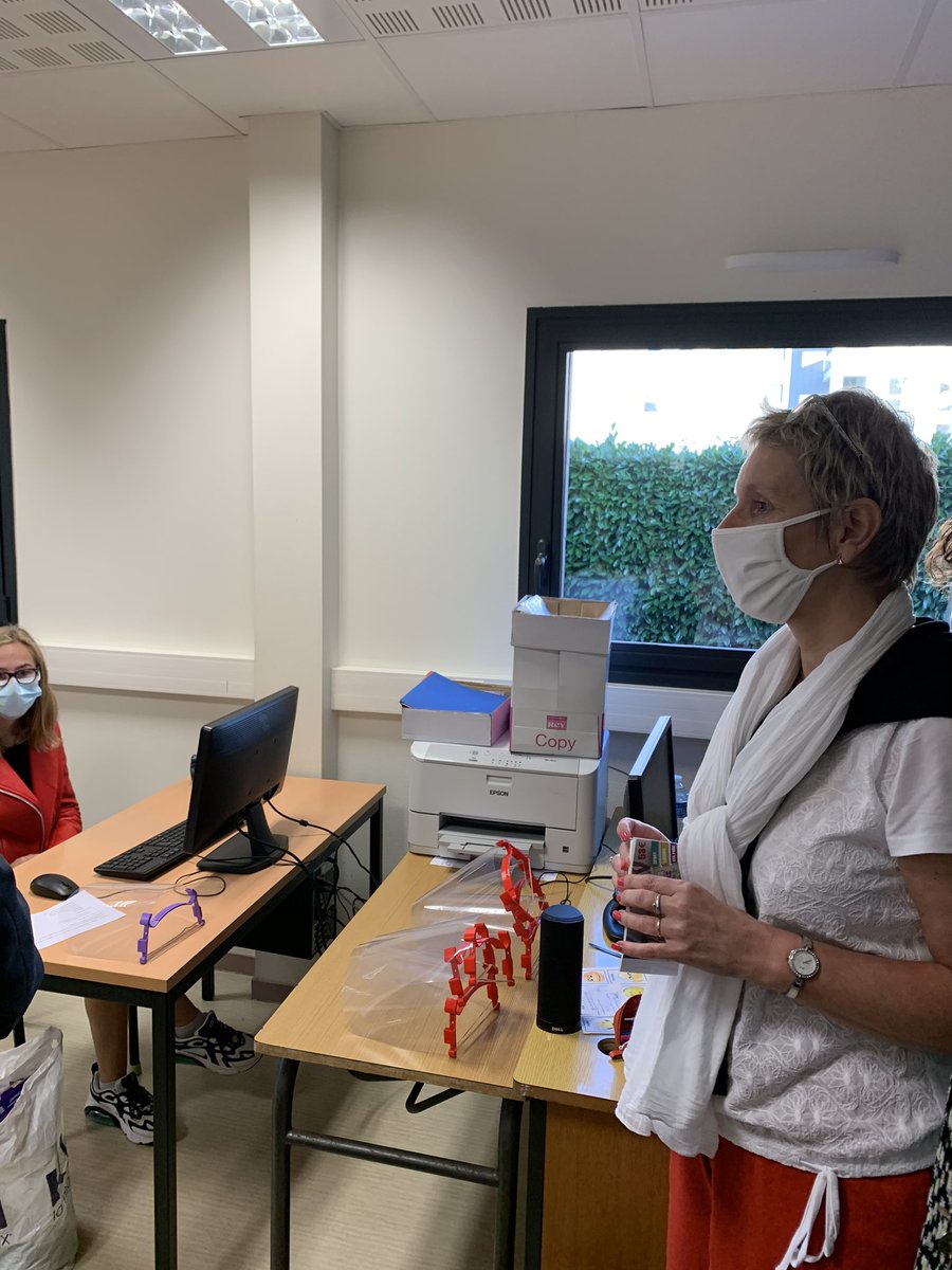 guillaumegarot's tweet image. Ce matin, remise des chéquiers-collégiens de @lamayenne au Collège Alain-Gerbault à #Laval.  
L’équivalent de 53€ pour permettre aux élèves de 3ème d’acheter livres, entrées ciné, musées, licences sportives...
Bien grandir et s’épanouir. 
Avec @FabGermerie et @cgrandiere53