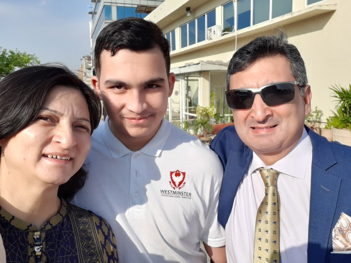 nishatriaz's tweet photo. SAZ celebrating going back to school tomorrow 🌞
Uniform✅
School bags ✅
Masks ✅
Sanitisers ✅
Positivity ✅
Greeting cards for friends & teachers ✅
Excitement ✅✅✅✅✅✅
All the best teachers & students!
#goingbacktoschool
#goodluck🇵🇰
#physicallydistanced
#sociallyconnected https://t.co/t1D6pBmlGt