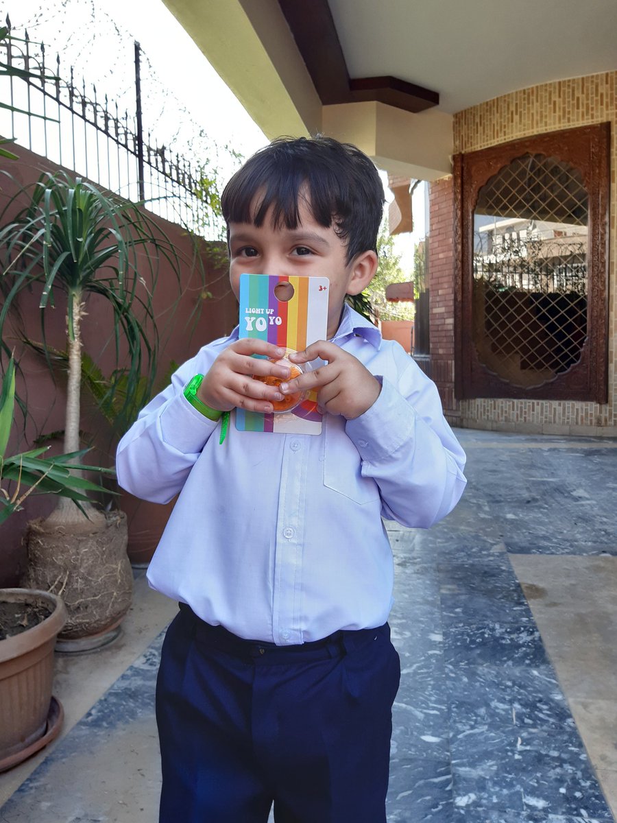 nishatriaz's tweet photo. SAZ celebrating going back to school tomorrow 🌞
Uniform✅
School bags ✅
Masks ✅
Sanitisers ✅
Positivity ✅
Greeting cards for friends & teachers ✅
Excitement ✅✅✅✅✅✅
All the best teachers & students!
#goingbacktoschool
#goodluck🇵🇰
#physicallydistanced
#sociallyconnected https://t.co/t1D6pBmlGt