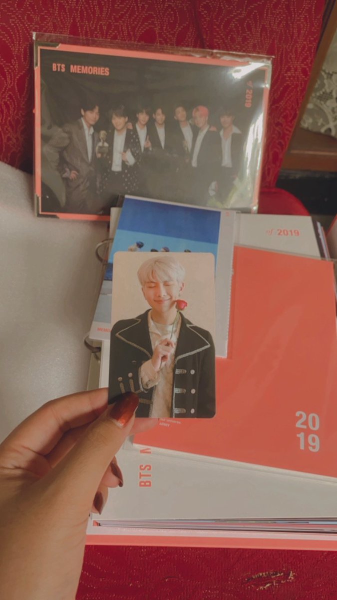 ndienadia's tweet photo. Let me repost it here. So this is the package, and that’s my reaction. Imma. Happy. Now. Cz y’all know why. https://t.co/65jckqXzKD
