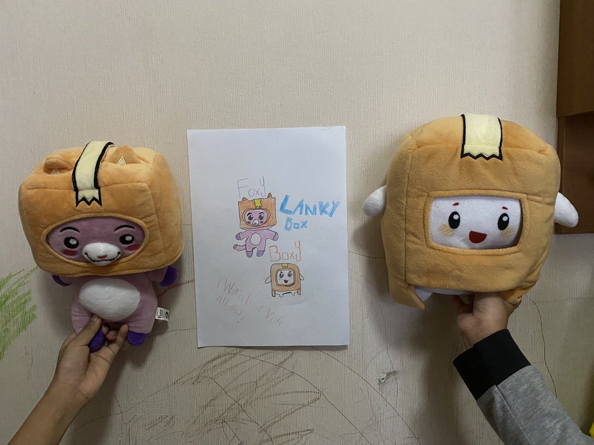 ibnuibrahim's tweet photo. @lankybox my son Enzo and his cousin Ben just made this for you guys, they are big fans! https://t.co/2VrJE4ZmhM