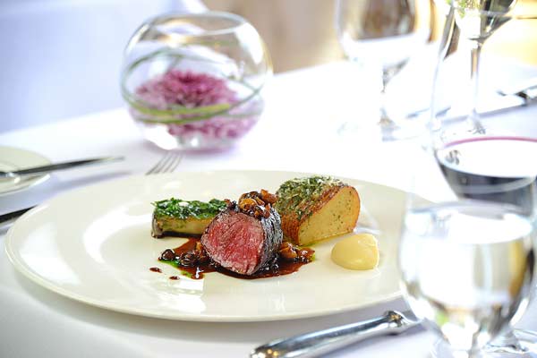 NorthcoteUK's tweet image. LUNCH VOUCHERS - Save up to £10 per person
-£5 off the 2 or 3 course Seasonal Lunch during the week.
-Indulge in the 5 Course Gourmet Menu at lunch with £10 off per person Sun - Fri. MENU: northcote.com/dining-at-nort… VOUCHERS: northcote.com/offer/lunch-vo…
(not valid with any other offer)