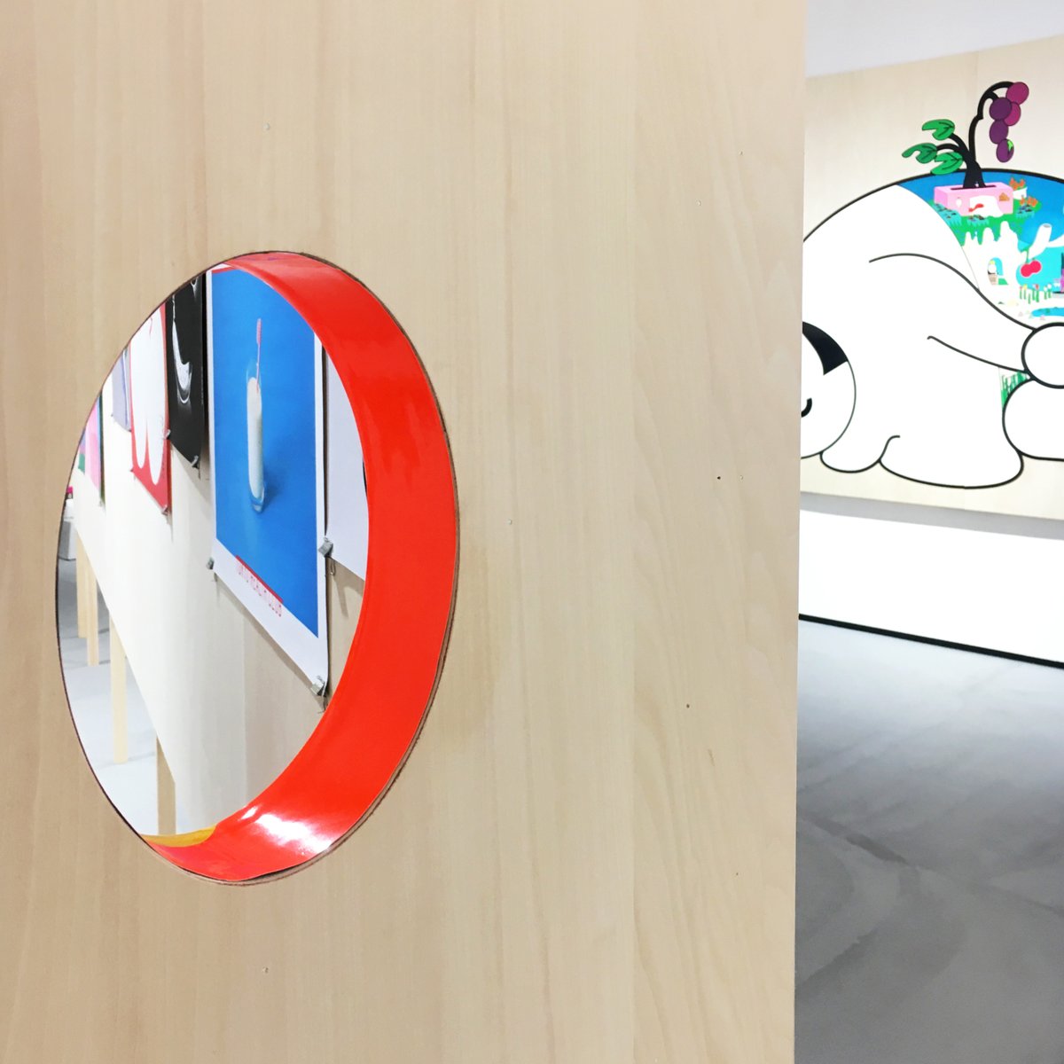 クリエイションギャラリーg8 En Twitter Jagda新人賞展 会場内の壁に丸い穴が 反対側に回りこんでみると ぜひ会場でご覧ください 来場予約はhttps T Co Omadtiivmsから 当日や直前でも定員に達していない場合は来場登録後ご案内が可能です