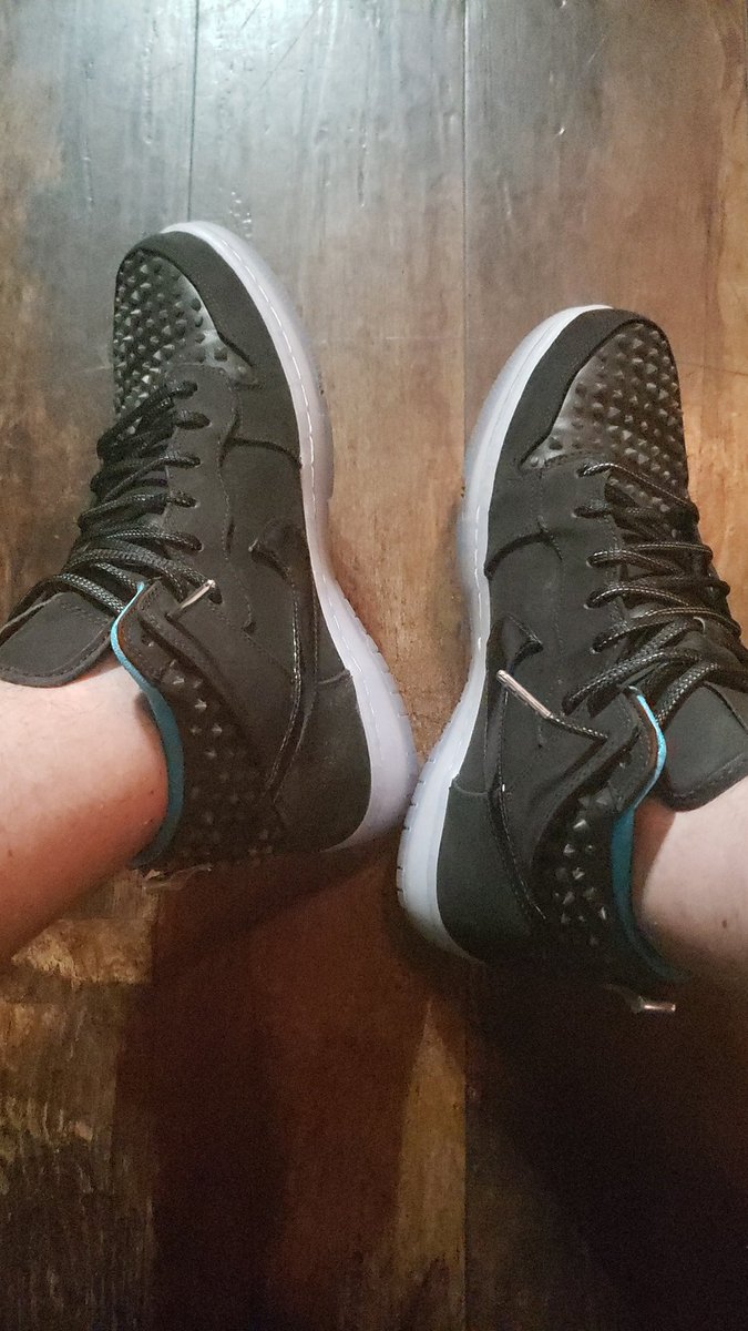 mizerylovesme's tweet image. #dunklife