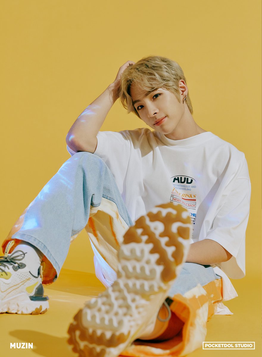 PocketDolStudio's tweet photo. ⠀
[#무진]
MUZIN : PROFILE PHOTO
⠀
POCKETDOL STUDIO
NEW BOY GROUP
⠀
#MUZIN #포켓돌즈 #POCKETDOLZ https://t.co/fQD8YHXDBA