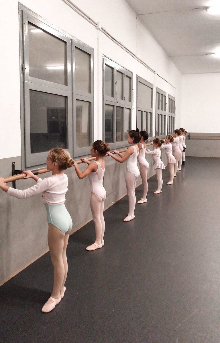 PAS A PAS Centre de Dansa tweet media
