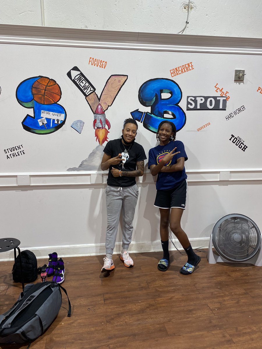 BriaAYoung's tweet photo. The BYB Spot 🏀💪🏽 https://t.co/9pa8gYsMSU