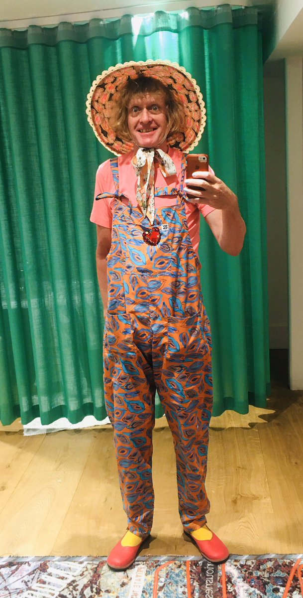 Alan_Measles's tweet photo. My daughter bought me some dungarees with an unusual pattern https://t.co/DkLf0UVJFJ
