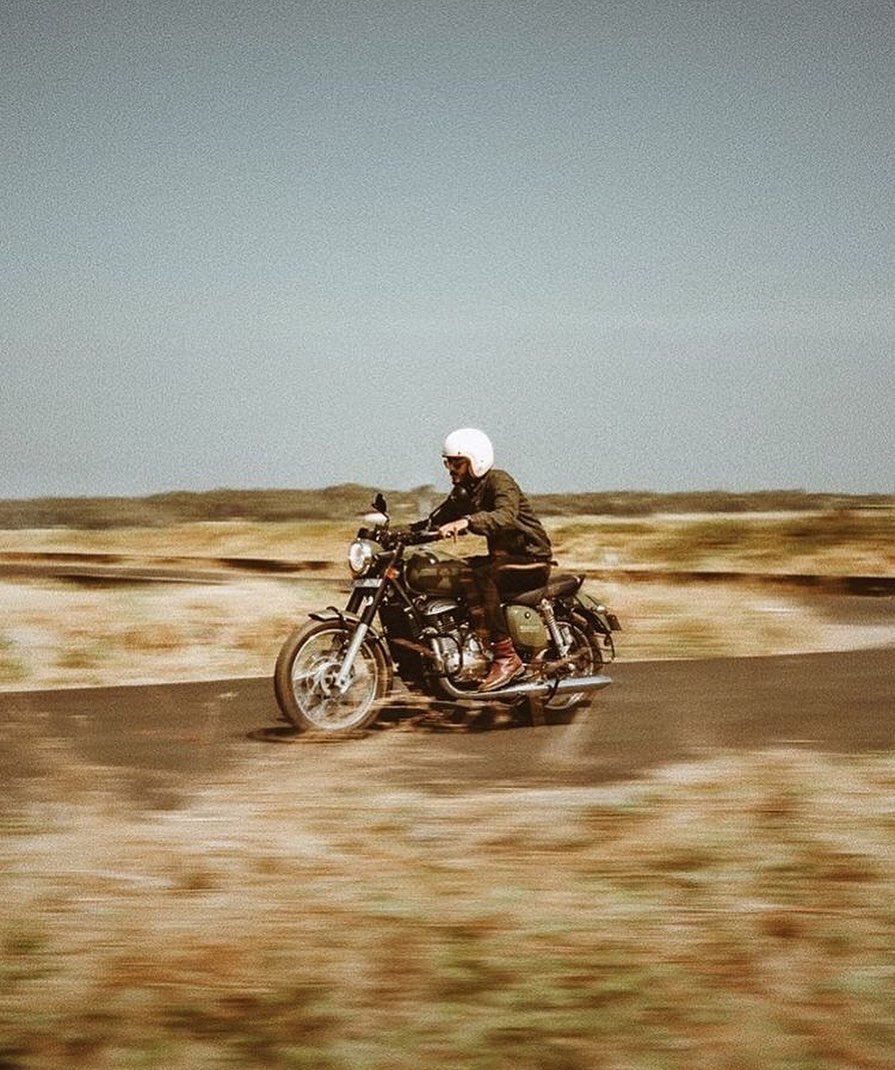 jawamotorcycles's tweet photo. Ride through your field of dreams

#repost Nihal

#jawa #jawalife #streetclassics #streetcaferacers #cruiserlife #ridethroughthewonderful #vintagemotorcycle #jawaisback #jawalove #Jawamotorcycle #classicmotorcycle #kommuniti #ridingwithnature #kommunitigallery https://t.co/J8tivtQWZZ