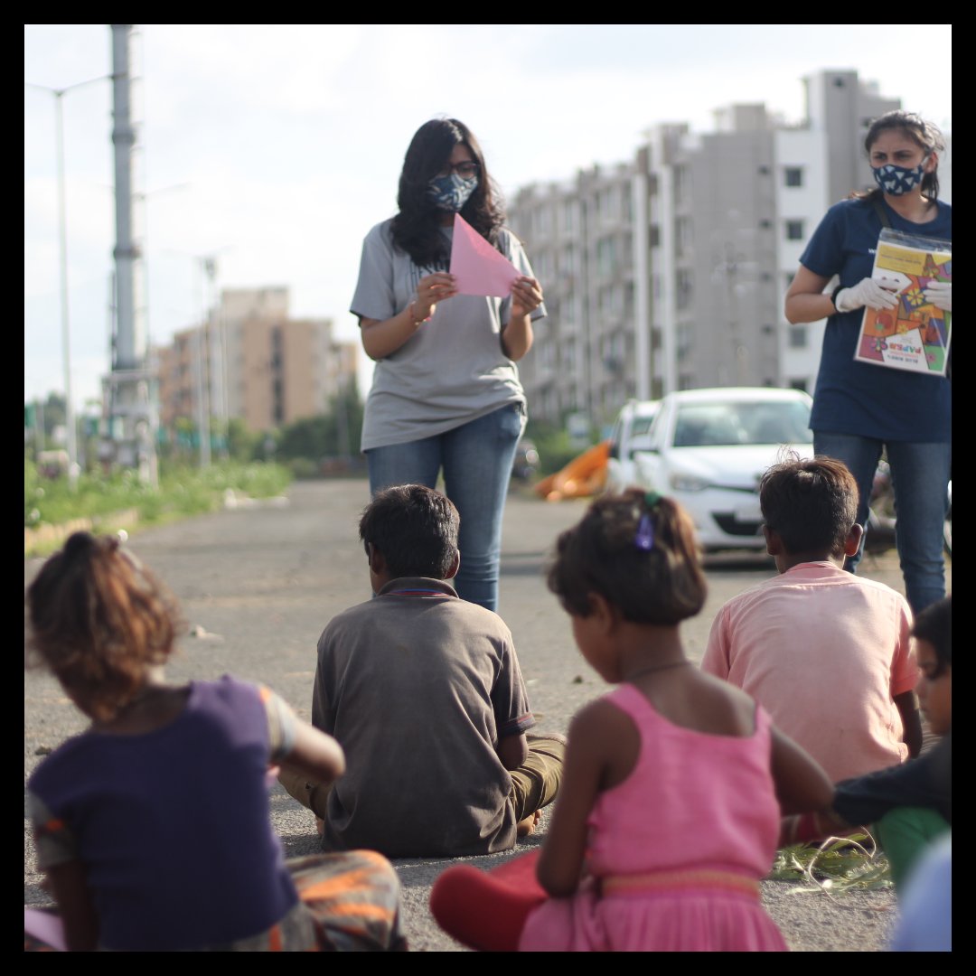 wehelphelpers's tweet image. At #WeHelpHelpers we believe a person’s life is shaped in his childhood. We spent the day crafting and painting with children to inspire imagination. They munched through their favourite snacks while we talked about life. For a memorable goodbye, we offered them some toys.