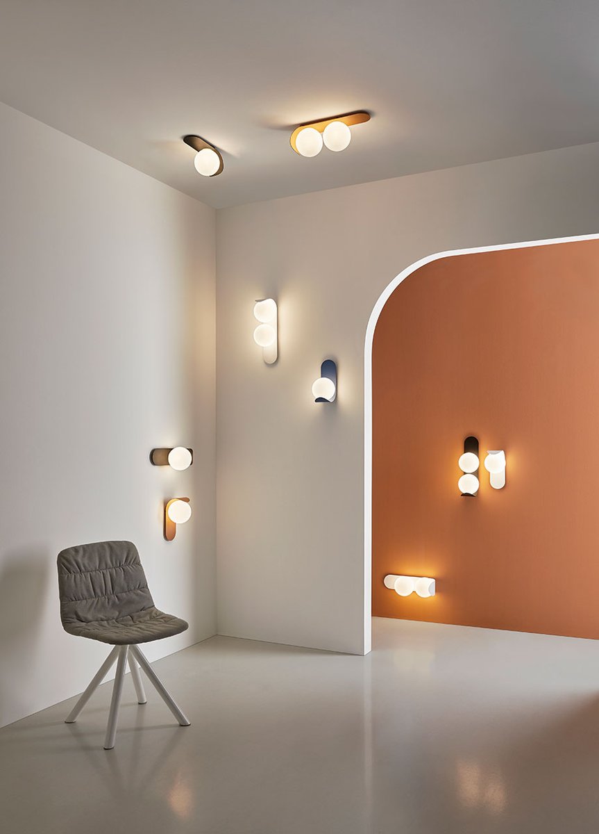 Interior_es's tweet photo. Zesta es un nuevo #aplique de pared y #plafón de techo del estudio valenciano #ArandaAloyEnblanc para la firma de #iluminación @massmilight, que basa su diseño en el deporte de origen vasco conocido como cesta punta.
-> Fotografías: Ángel Segura
-> https://t.co/jXdPVPkBKB https://t.co/6bQcfJboqF