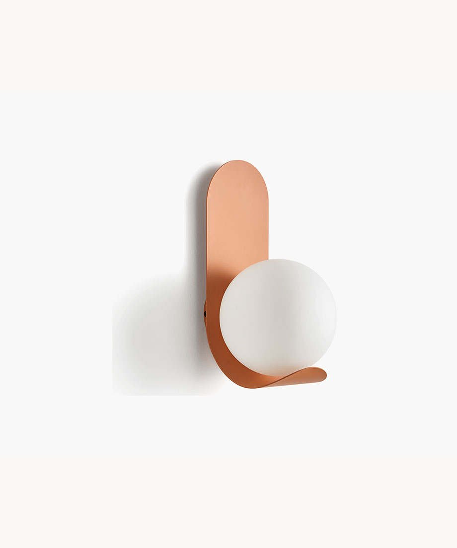 Interior_es's tweet photo. Zesta es un nuevo #aplique de pared y #plafón de techo del estudio valenciano #ArandaAloyEnblanc para la firma de #iluminación @massmilight, que basa su diseño en el deporte de origen vasco conocido como cesta punta.
-> Fotografías: Ángel Segura
-> https://t.co/jXdPVPkBKB https://t.co/6bQcfJboqF