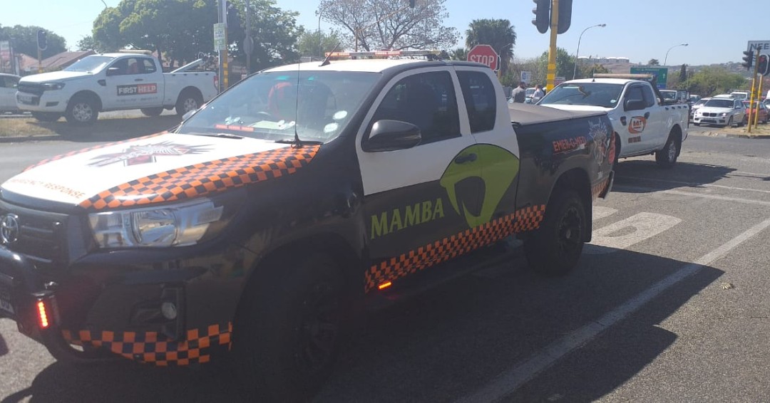 EMER_G_MED's tweet image. 《Edenvale》#TM04 responded to a collision on van Riebeeck Street and St. Johns in Edenvale. One patient with minor injuries was treated on scene and  transported to appropriate facility for further care. @GTP_Traffstats @_ArriveAlive @EWNTraffic @News24 @IOL #whensecondscount