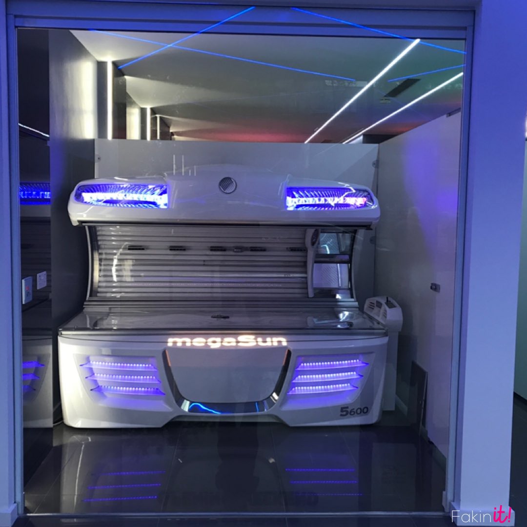 Fakin_It's tweet photo. Get that glow with one of our MegaSun sunbeds βοΈ #fakinit #tanning #mondaytan #MegaSun #LUV2TAN #tannedskin #freshtan https://t.co/JfLiOCn8gv