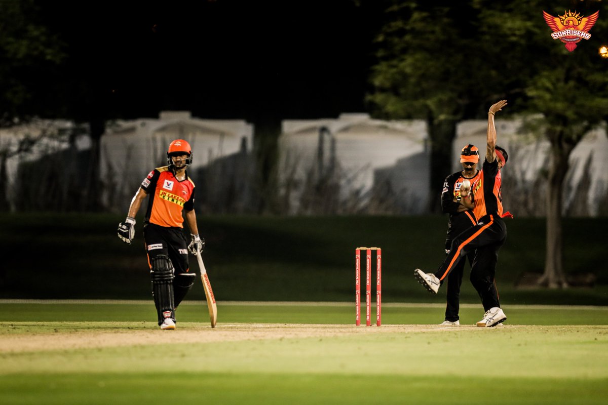 SunRisers's tweet photo. The headband is back 🔛! 😎

#OrangeArmy #KeepRising #IPL2020 #Dream11IPL https://t.co/U1xGloTurI