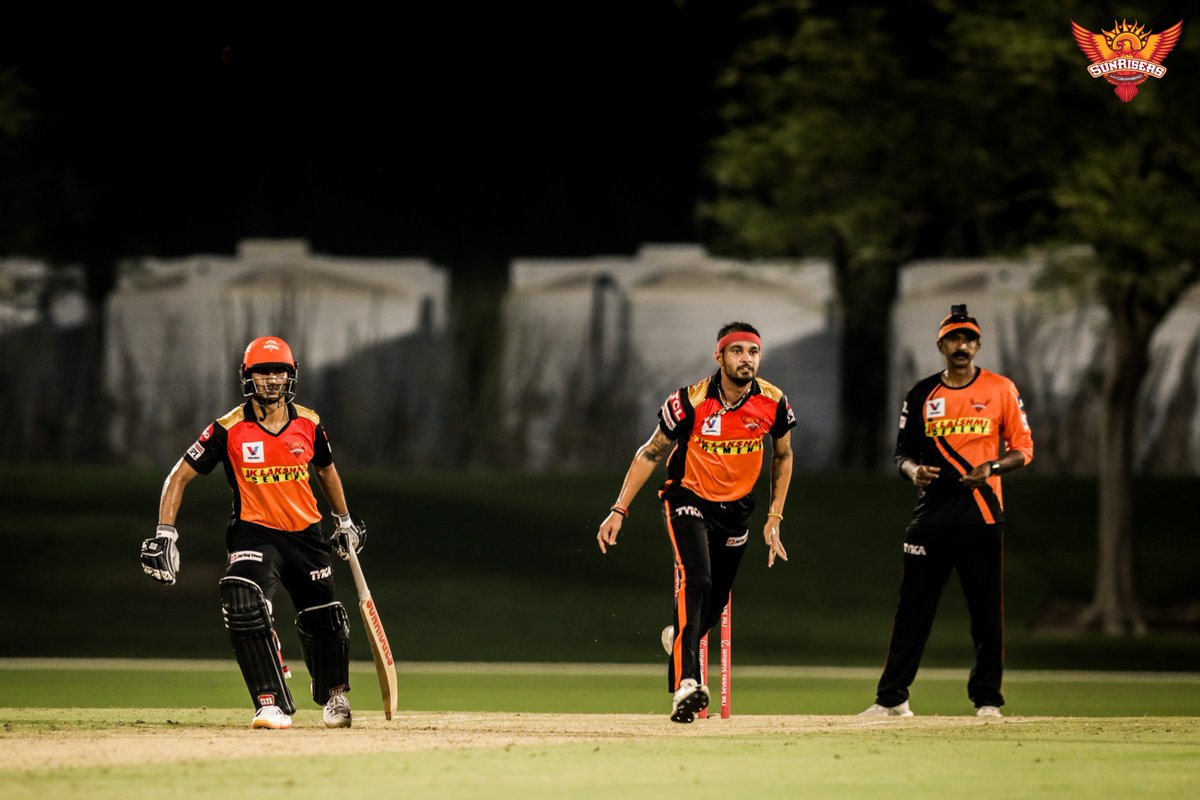 SunRisers's tweet photo. The headband is back 🔛! 😎

#OrangeArmy #KeepRising #IPL2020 #Dream11IPL https://t.co/U1xGloTurI