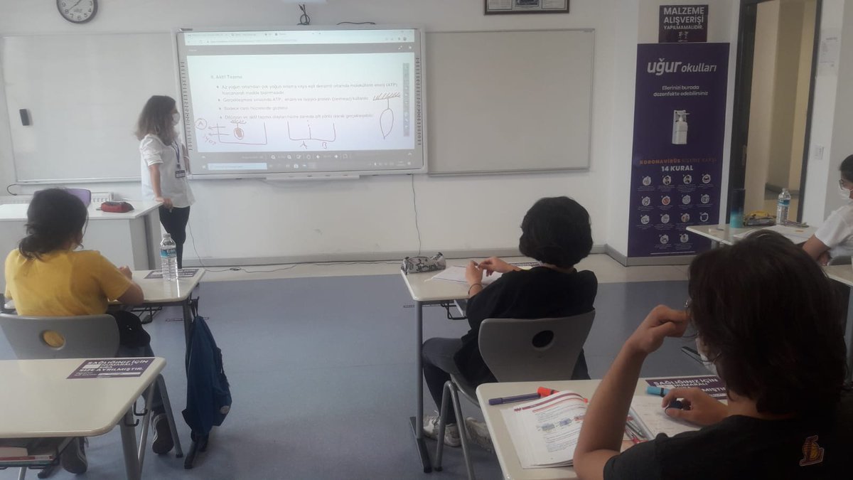 UOBasinEkspres's tweet photo. 12. sınıf öğrencilerimizle YKS hazırlıklarımız tüm hızıyla devam ediyor. 📚📑 #UğurdaEğitim #UğurYanında https://t.co/tshDV2qN4e