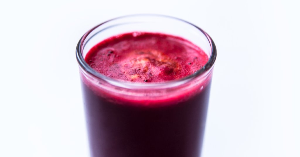 A study shows that drinking 2 cups of a mix of three parts beetroot and one part apple juice can make your systolic blood pressure (the top number) go down in just a few hours. wb.md/3bWRMDy