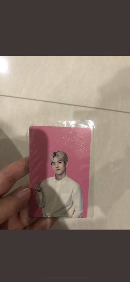 seshahses's tweet photo. Aku mau jual pc baekhyun nature republic 10th anniversary edition  250K nego  yg minat boleh dm #BAEKHYUN #naturerepublic #백현 #엑소_백현 https://t.co/68YYZ4jmln