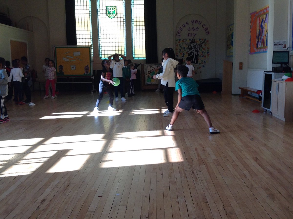 stvincentsbham's tweet photo. Year 3 loving PE this morning! #activeforlife #peforever https://t.co/xV5U83BFoK