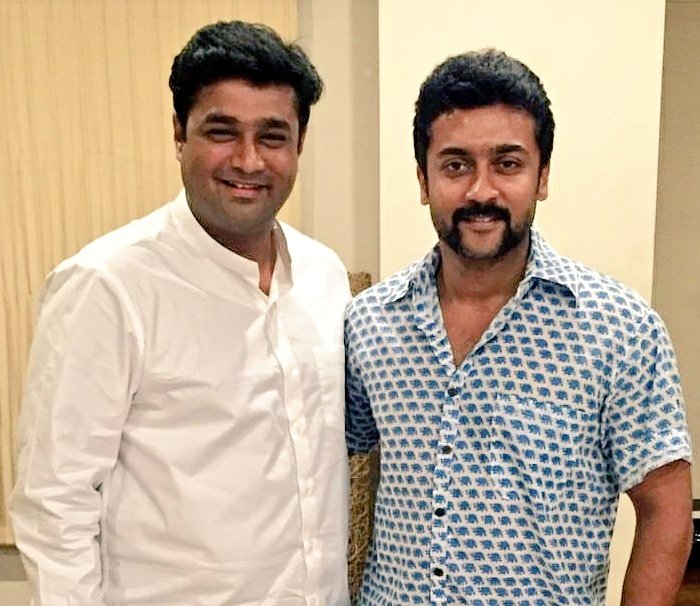 GaneshYadavINC's tweet photo. 1st it was @pbhushan1 who was tried to be silenced by the govt and now it is @Suriya_offl.Everyone has a right to have their own opinion n everytime someone disagrees it is nt contempt,it is a sign of a vibrant democracy
#TNStandWithSuriya
#SURIYAagainstNEET 
#postponeneetincovid https://t.co/0taUAgBD17