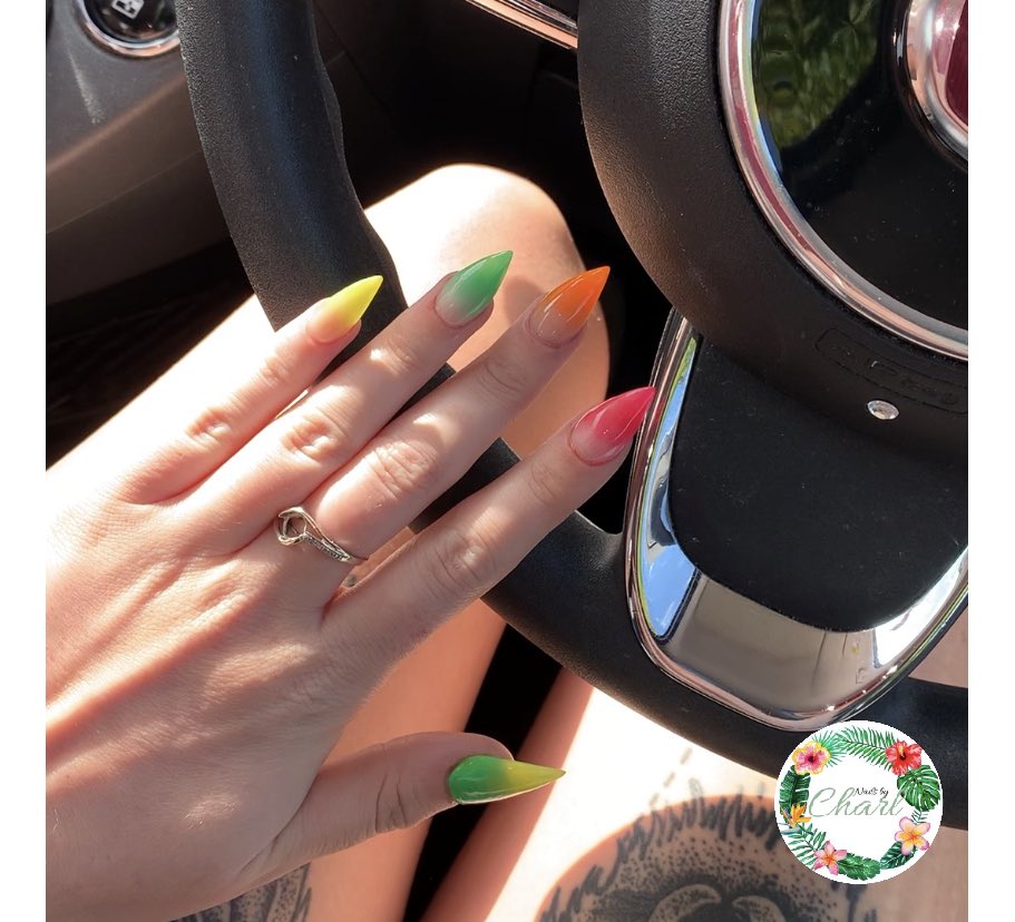 NailsbyCharl's tweet photo. Neon ombré👌 #ombré #stilettonails #nails #glitterbels #practice https://t.co/6XrdjbgDlg