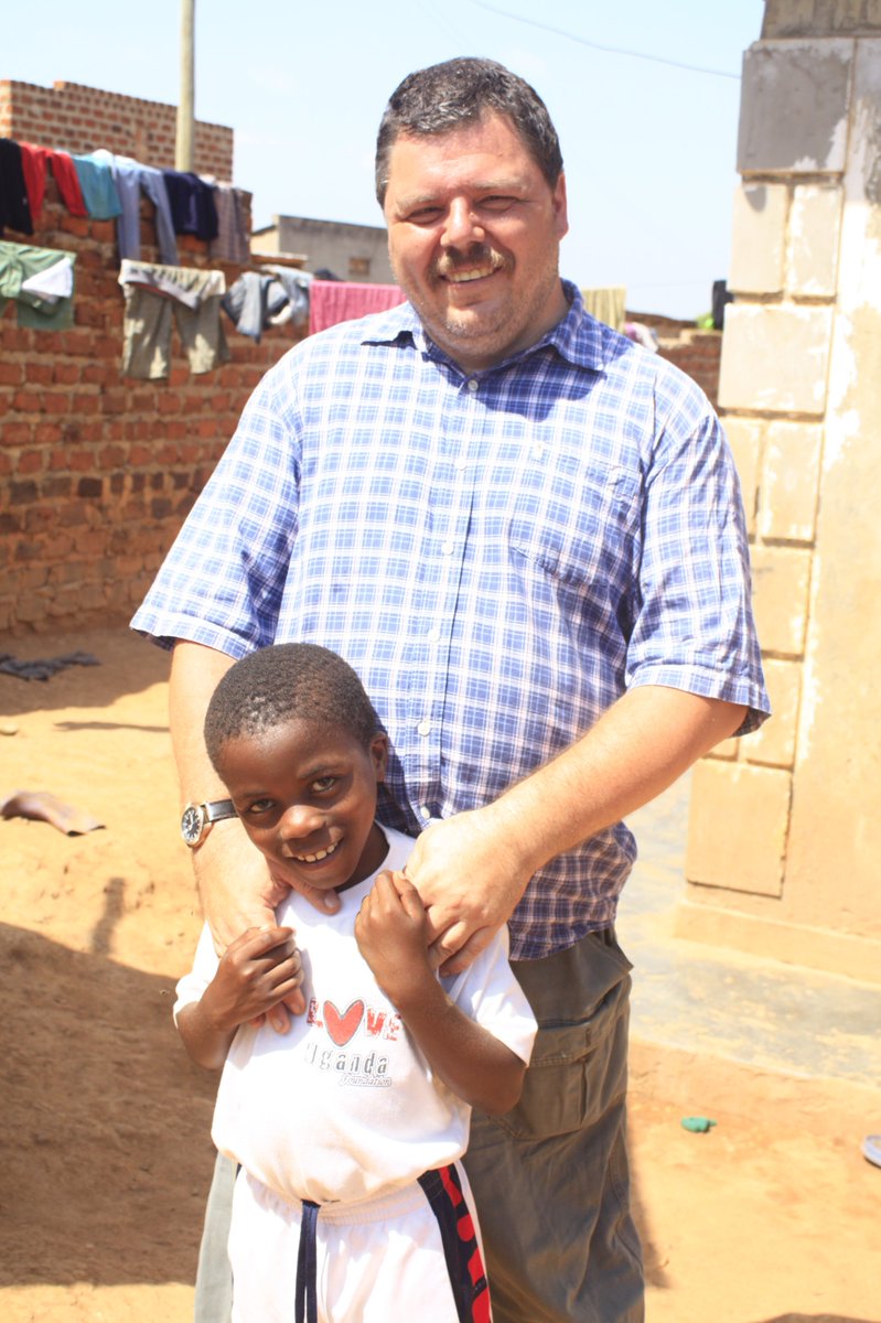Let us kindly join efforts to restore the lost #hope in #poor orphans by paying them a #visit. It starts with us🙏
#GiveHope
#changelives
#empowerthenextgeneration
loveugandafoundation.org