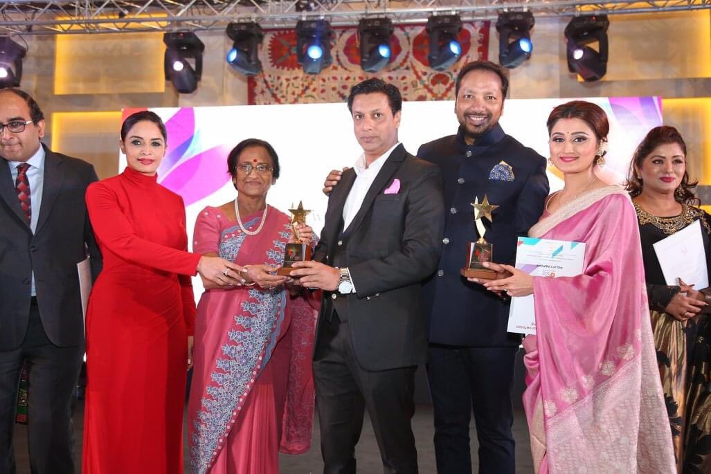 himshrri's tweet photo. When we honor- we start reminding the memories of this day. Thank you @imbhandarkar Ji for your presence on the IWEP event. Accept our gratitude from Himshrri Films.
#himshrri #Auditionopen #filmmaking #beastarwithus #inspiration #throwback #movies https://t.co/GHiYWLUrcg