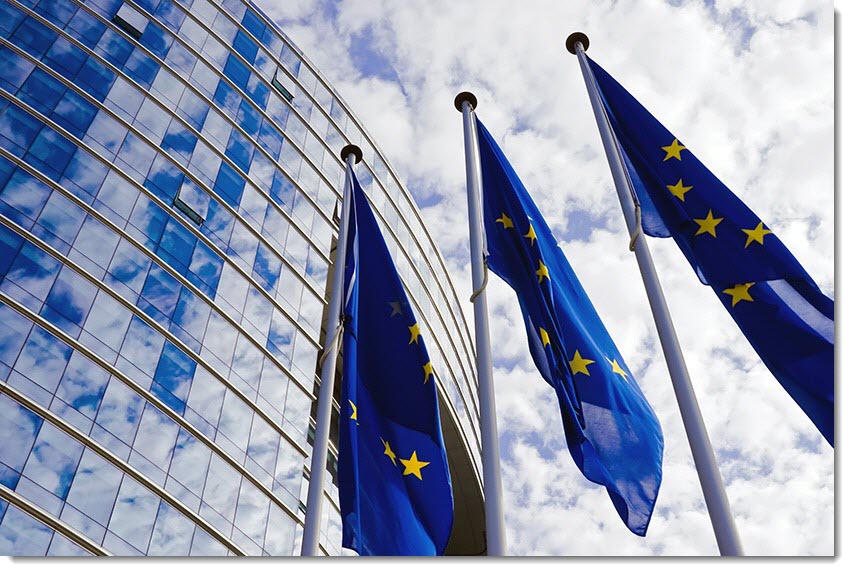 KreabEU's tweet photo. Latest #EUInsight: in the @EU_Commission @MaireadMcGMEP new Irish Commissioner and @VDombrovskis will take over Trade; discussion on #COVID19 recovery; 2020 Strategic Foresight Report https://t.co/fpIbgUawum https://t.co/y9hNjqNLUs