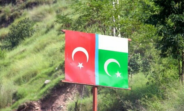 DawoodZamanPK's tweet photo. With the help of Allah we will be together & stronger!
#PakPakistan #PakTurk https://t.co/A6HA6P0Ed4