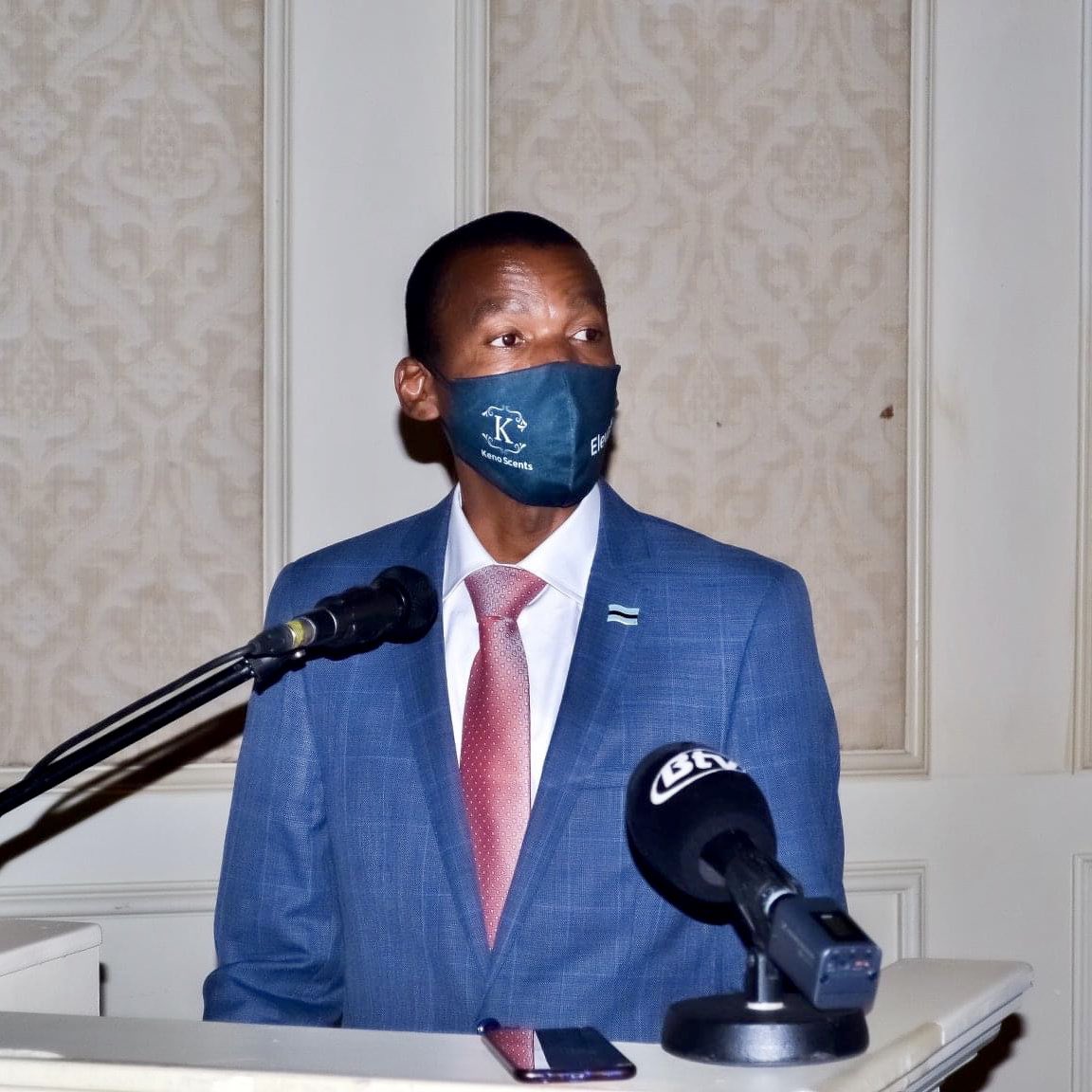 JanSadek's tweet photo. Thanks to Hon Dr Kwape for the meet ’n greet with the diplomatic corps. I was happy to congratulate the new minister and present the #EU’s partnership with #Botswana and the #TeamEurope support to Botswana’s and #SADC’s COVID-19 response.

@BWGovernment 

🇪🇺🇧🇼🇪🇺🇧🇼🇪🇺🇧🇼🇪🇺🇧🇼🇪🇺🇧🇼🇪🇺🇧🇼 https://t.co/wR4jcjYTKo