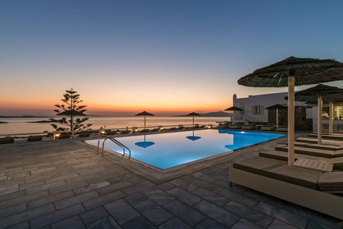 Are you dreaming of a long weekend away but unsure where you can travel to and what's safe? Give us a call and we can help!

+44 (0)20 7940 6261