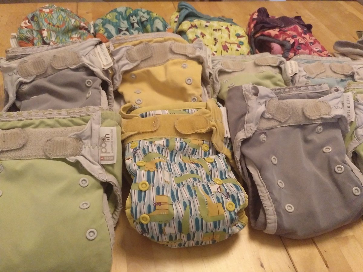 vmitjans's tweet photo. Després de 4 anys i mig de servei impecable diem adéu als bolquers reutilizables. Hi han passat dos culs I hem estalviat entre 1,5 i 2 times de residus. No està malament! #residuzero #zerowaste ah, i ja tenen família adoptiva https://t.co/smMBq6g0LY