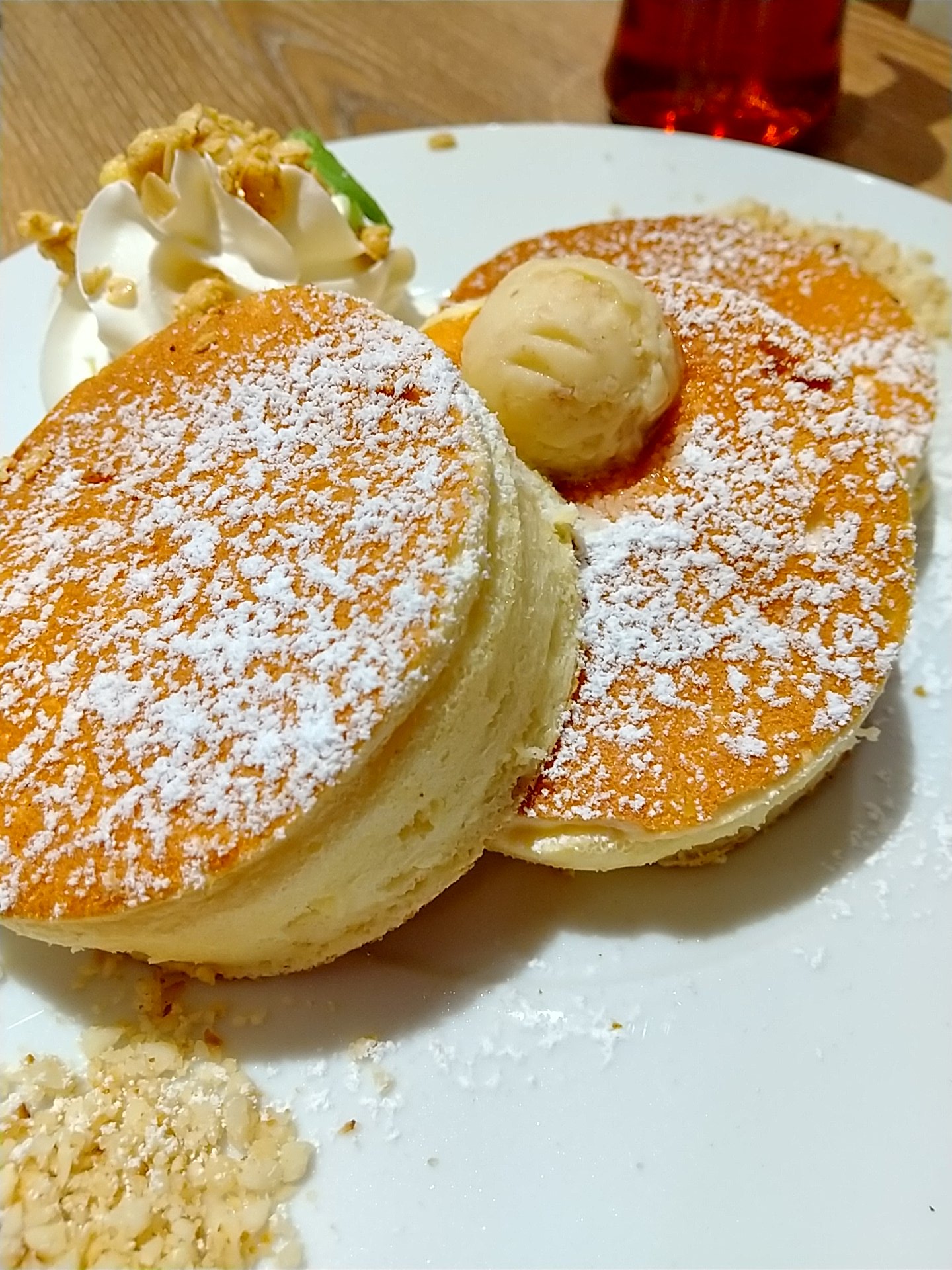 ぶる 8 J3 相模原 鹿児島 ギオンス 普段は政治に関する呟きはしないのですが 今日はやっぱり パンケーキ ですね 海老名 Oioiファミリー内の 湘南パンケーキ さんで 湘南パンケーキ と湘南レモネード を味わう 湘南 パンケーキ