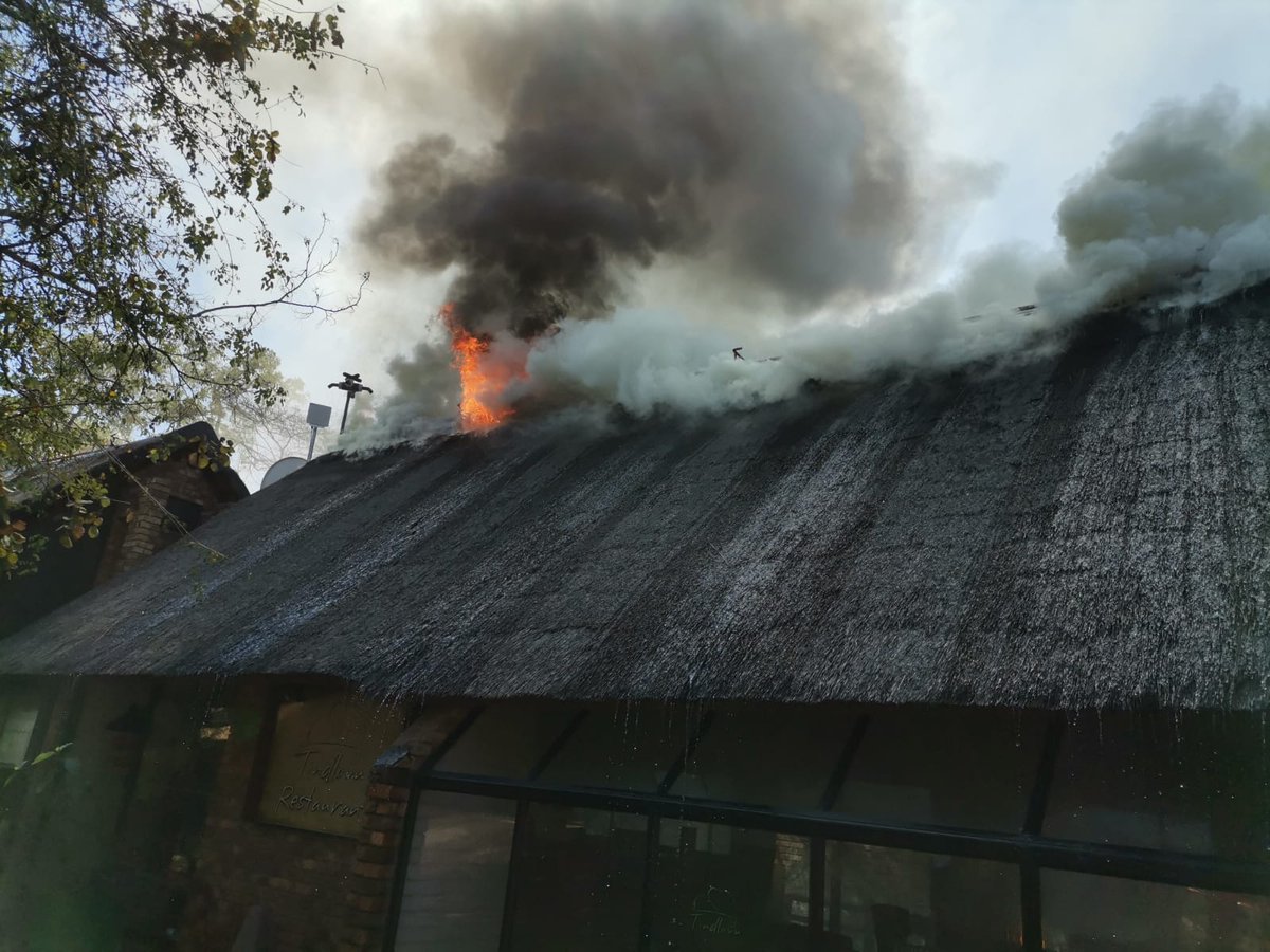 SANParksKNP's tweet photo. Please note:  Berg en Dal restaurant is currently on fire.  We will issue an official statement shortly, once the fire is put out.  Please keep away from the area in order for disaster teams to be free to move and work.  Please no speculations. https://t.co/v1pw4JX0XO