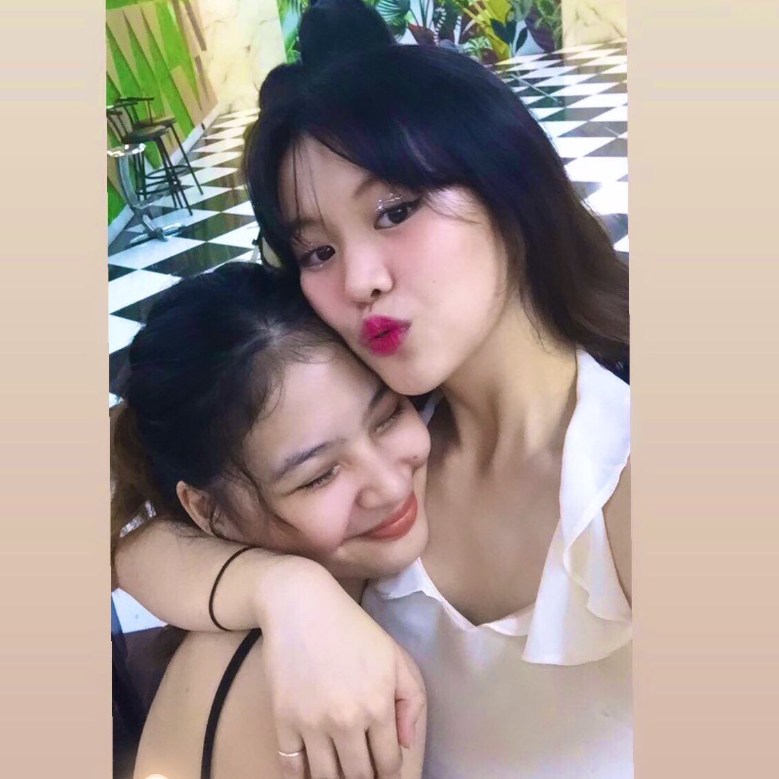 bini_maloi's tweet photo. Happiest Birthday sa girlfriend ko 😆 jk!!! Happy birthday @iamcoletvergara !!! Magkasama na tayo since Day 1 and I admire you in everything you do! I love you Ate Colet, kahit ayaw mo na tinatawag kita ate!!! Mwaaaa 😚🤟🏻 https://t.co/oRnMtil0dk