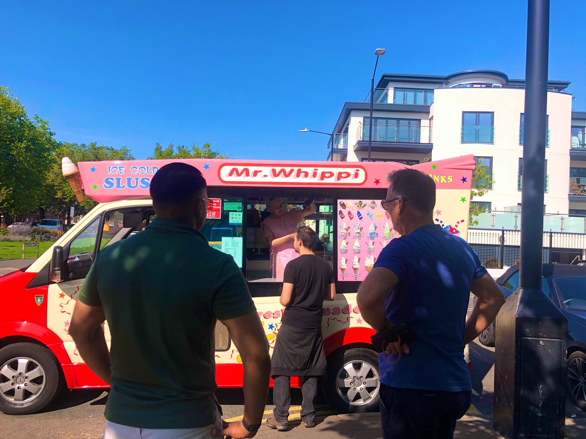 OriginBlurbs's tweet photo. Well deserved ice cream break for the team βοΈπ¦π¨βπ¨βπ§ #Originblurbs #origingrowth https://t.co/6INIJodNQJ