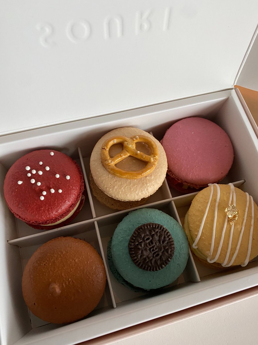 Woodytalk's tweet photo. ได้กินแล้วนะ บอกเลยตื่นเต้นมว๊ากก มากาลองของน้องวิน หากินยากมากเพราะหมดเร็วตลอดเลย ได้กินแล้วก็จะยิ่มหวานหน่อยๆ อิอิ #souribkk  @winmetawin https://t.co/BggdqrEb5S