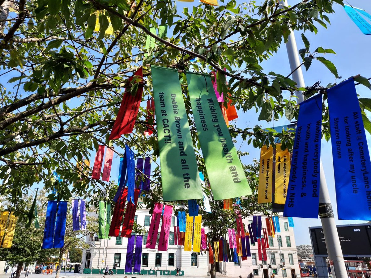 Royal_Greenwich's tweet photo. 👀Have you seen the rainbow wishing tree near you?
Residents’ messages of gratitude have been shared on our eight wishing trees across the borough🌈
#itstimerg #residentsrainbow https://t.co/byYgqpO5W8