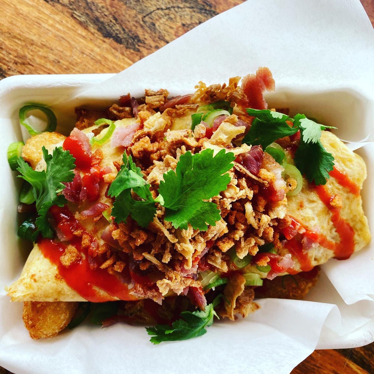 Get yer loaded tots here from 11 am at Queens Court CentreMK Opposite Starbucks #Streetfood #independentMK #CentreMK #foodiesofinstagram #eatandexploremk #feedyoursoull